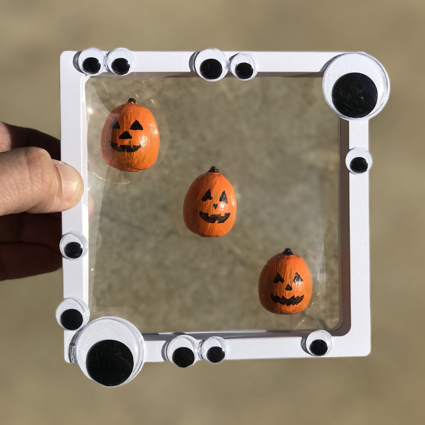 4.3 inch Square White (Large)