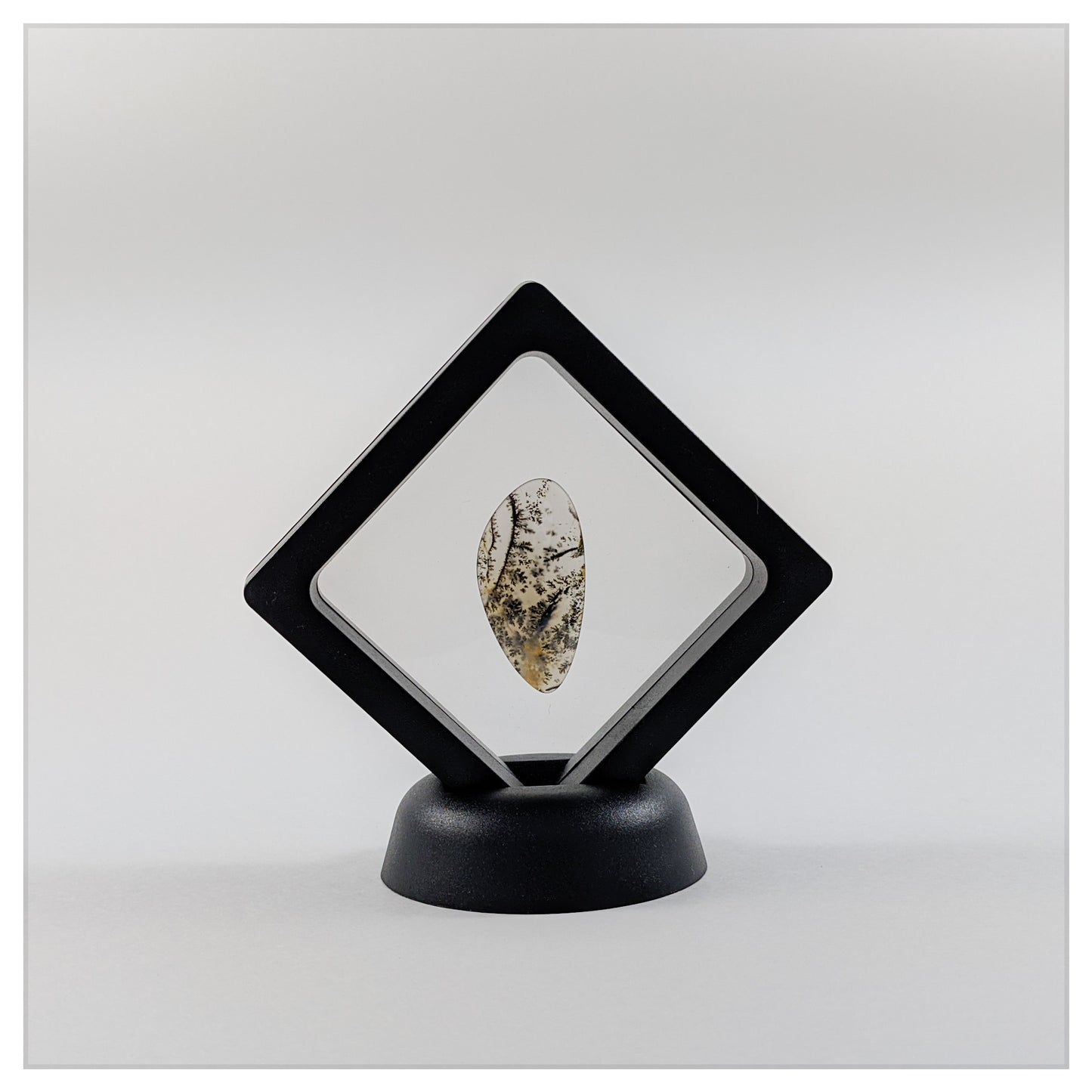 Round Base - Corner Stand - Black