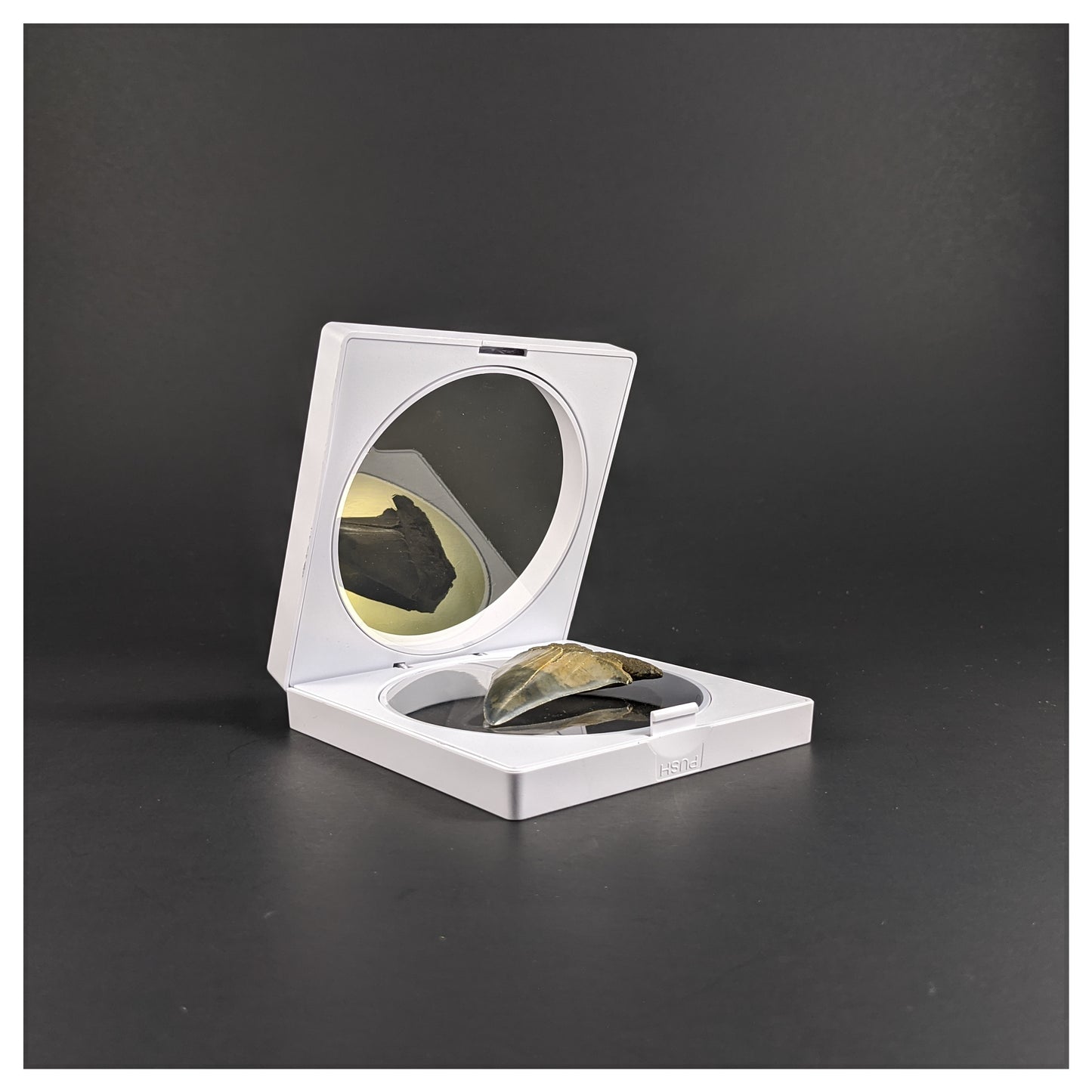 Square/Circle - 3.5 inch - 3D Floating Frame 2-Sided Display Case - White