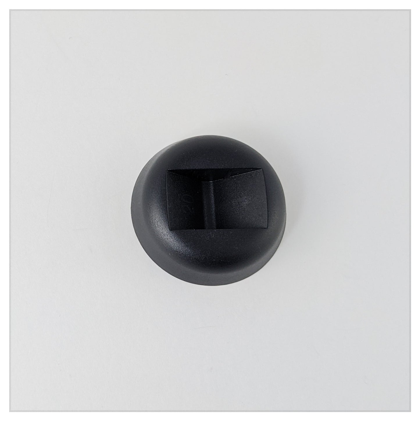 Round Base - Corner Stand - Black